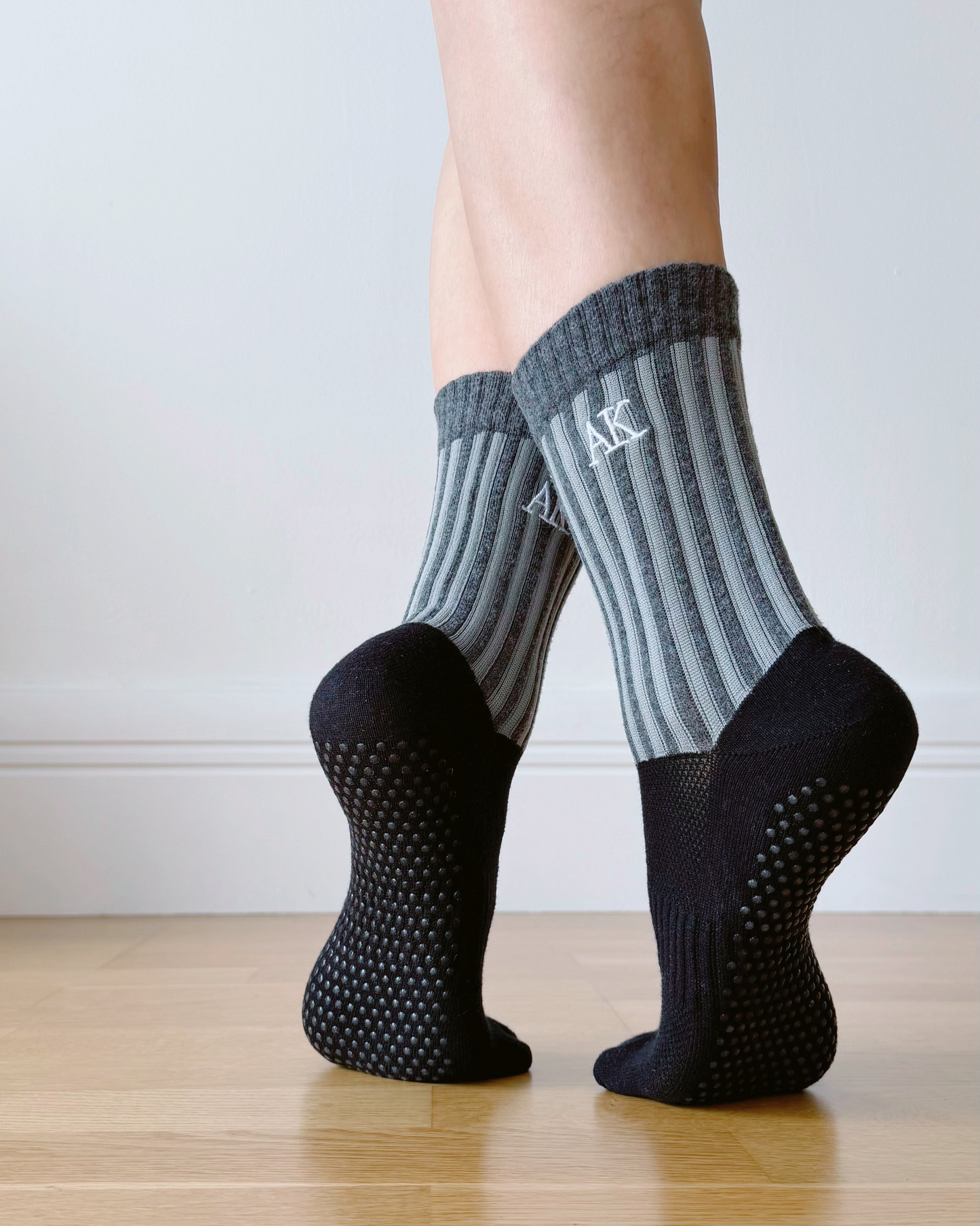 Striped Grip Toe Socks | Black
