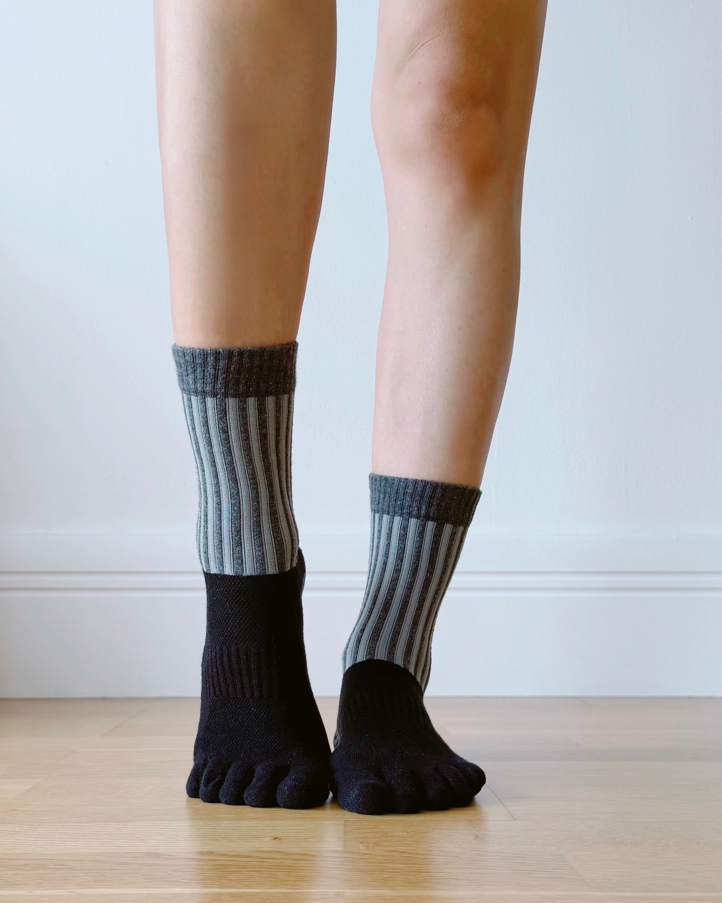 Striped Grip Toe Socks | Black